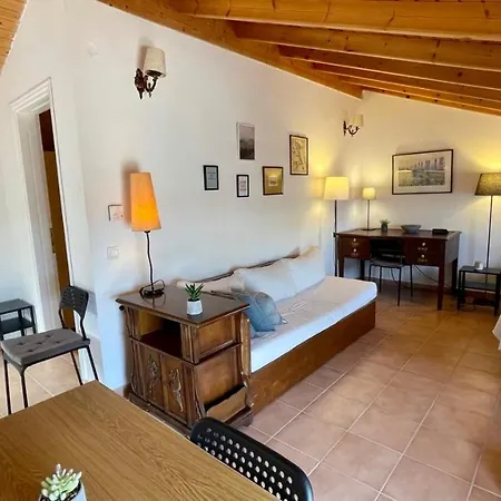 Cosy Loft Apartment In Argyrades Village *